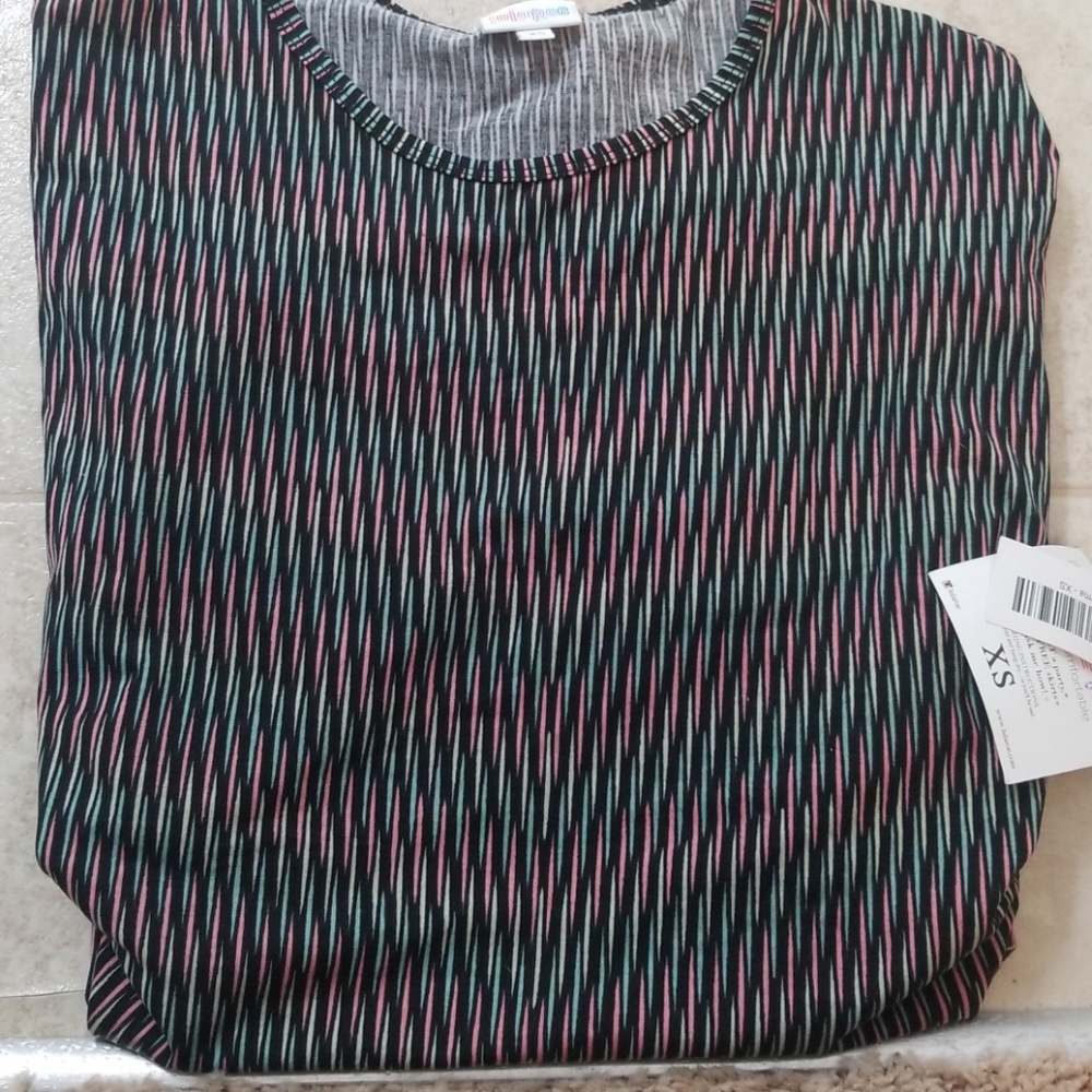 Lularoe top